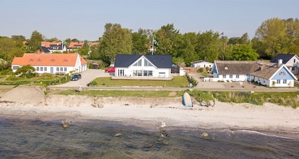 Strandhuset B&B i Abbekås