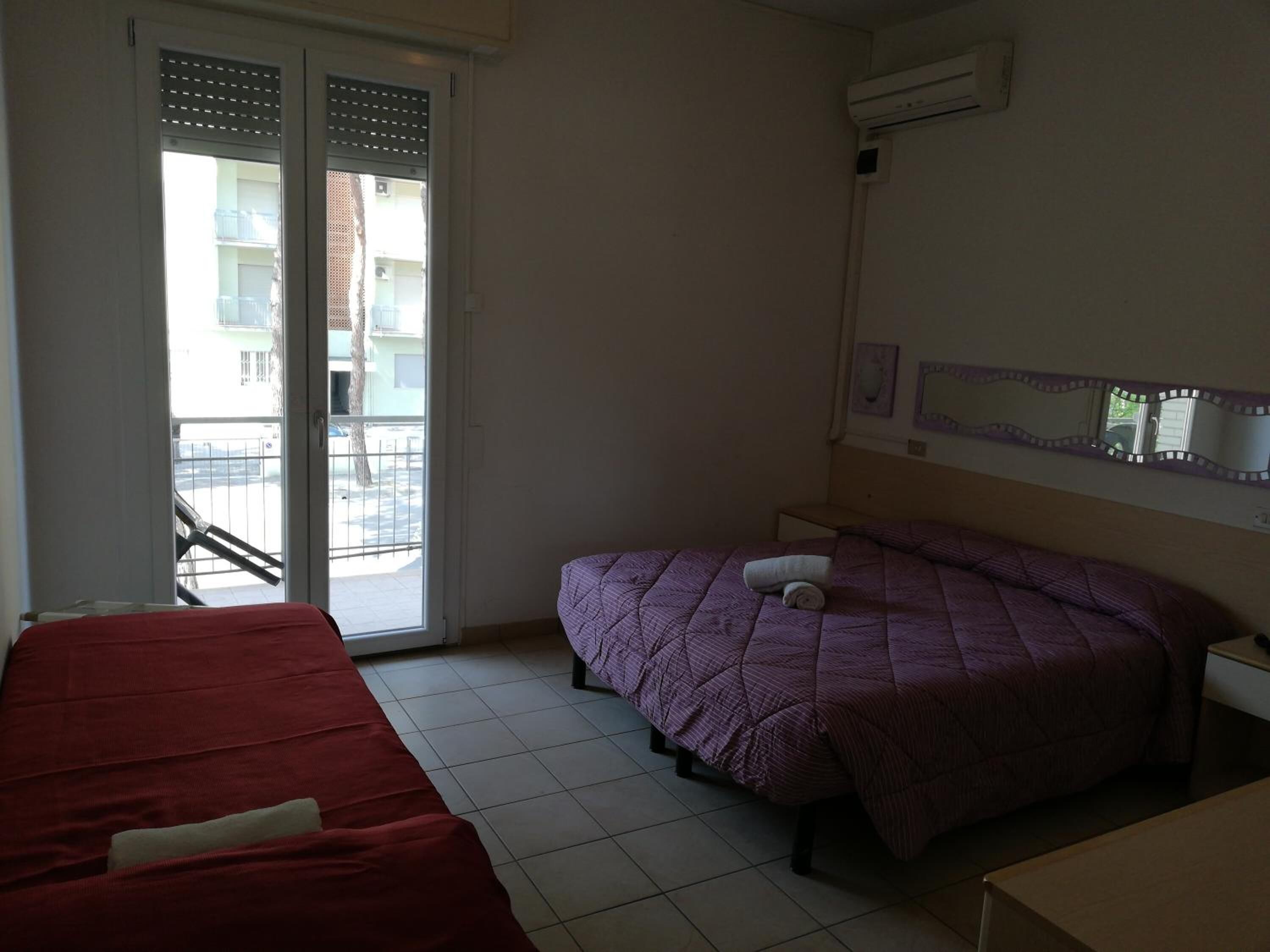 premium bedding, in-room safe, desk, free cots/infant beds