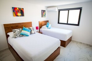 3 slaapkamers, een strijkplank/strijkijzer, wifi, beddengoed