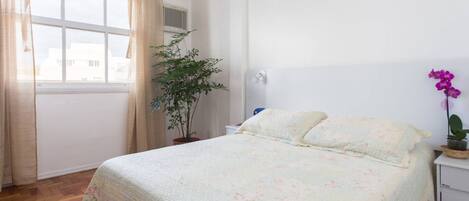 1 Schlafzimmer, Schreibtisch, Bügeleisen/Bügelbrett, kostenloses WLAN