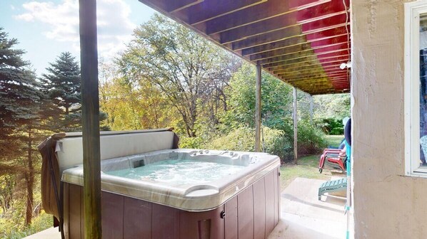 House, Multiple Beds, Mountain View (Silver Spring Chalet) | Terrace/patio