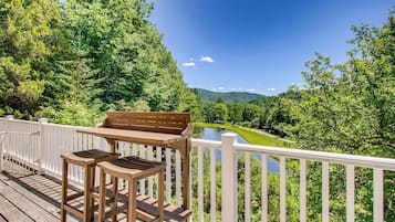 Rumah, Beberapa Tempat Tidur, pemandangan gunung (Silver Spring Chalet) | Halaman properti