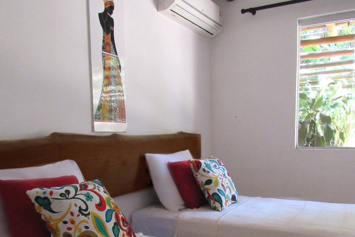 Triple Room | Free WiFi, bed sheets