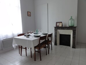 تناول الطعام