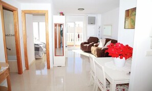 Tv, dvd-afspiller, videobibliotek