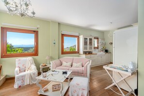 Villa, 4 Schlafzimmer, eigener Pool, Meerblick | Eigene Küche | Großer Kühlschrank, Ofen, Herdplatte, Geschirrspüler