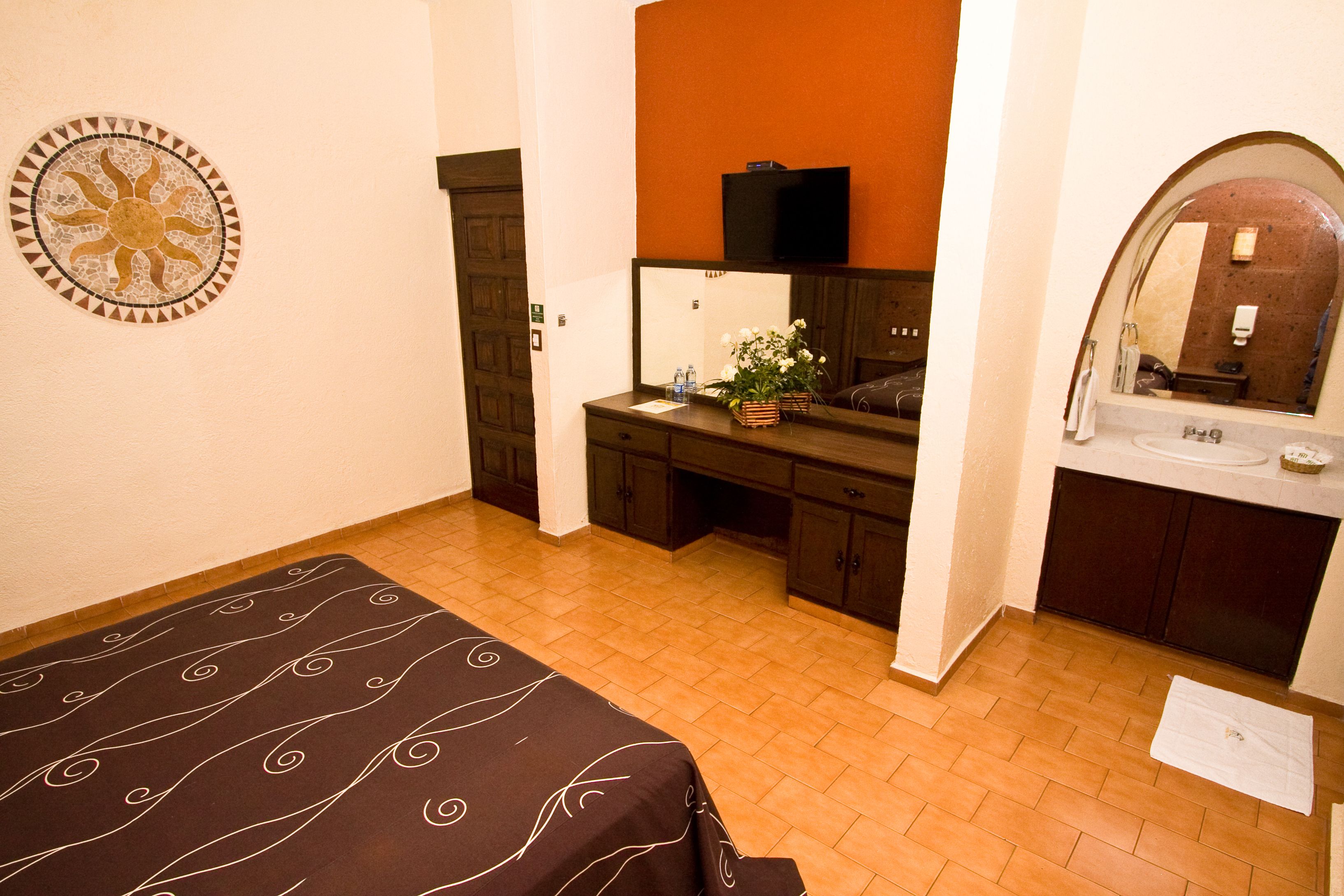 individually decorated, individually furnished, desk, laptop workspace