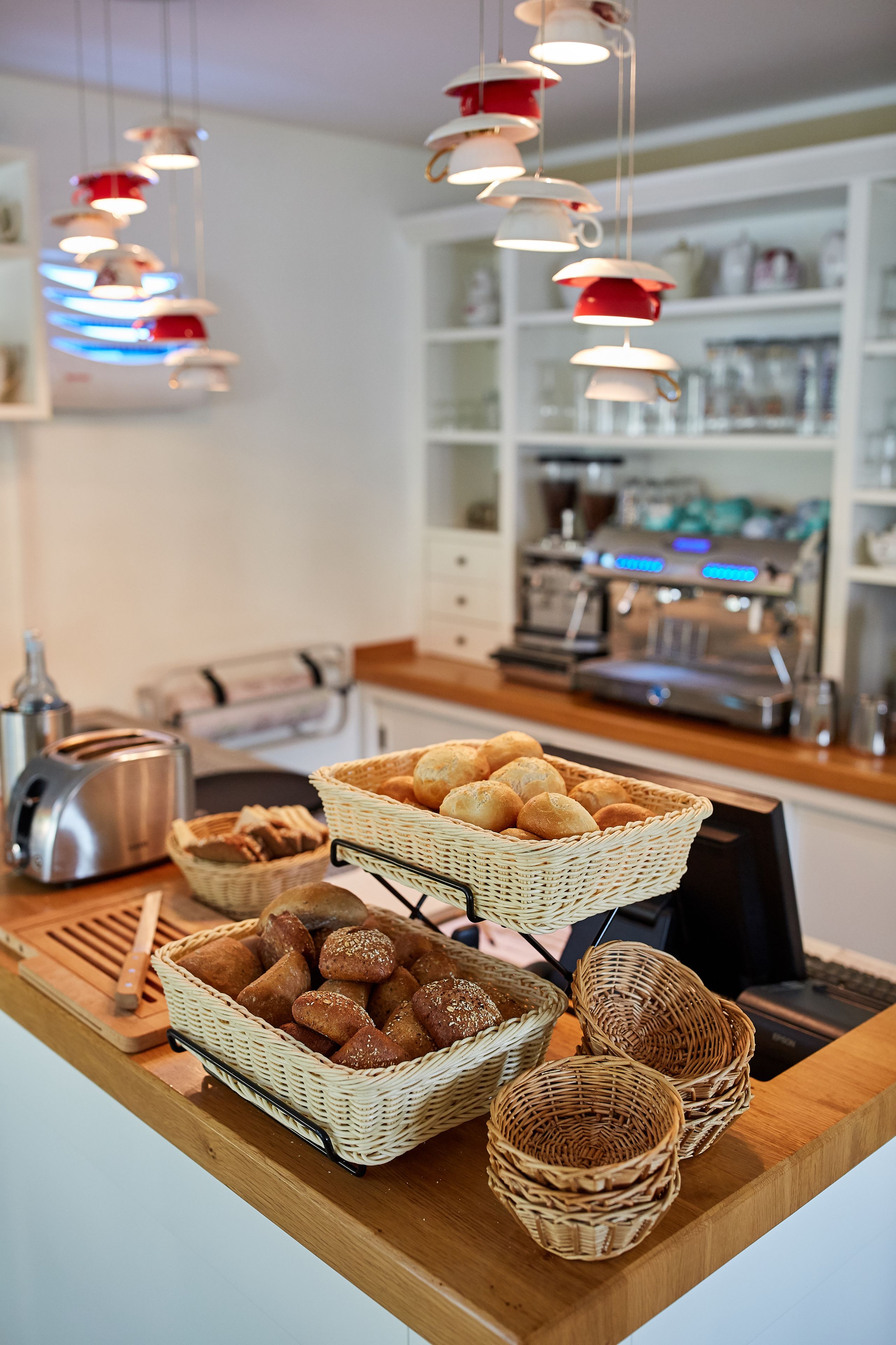 Tägliches Frühstücksbuffet (23.90 EUR pro Person)