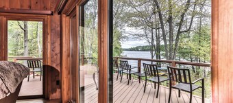 Pickerel Lodge Wunderschönes und geräumiges Haus am Seeufer. 5000 Quadratmeter nach Hause.