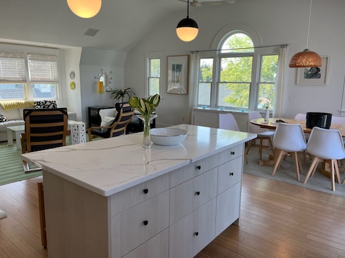 Open Floor Plan, Family Friendly, Waterview Home 