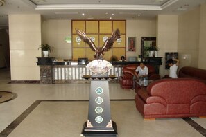 Lobby - Shanghai Xinjiangnan Hotel (Shanghai)
