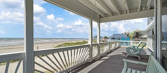 Ocean View | Right on the beach!