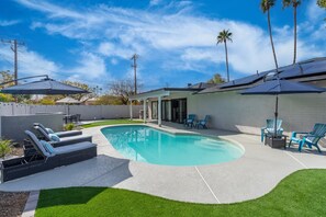 Outdoor pool, a heated pool