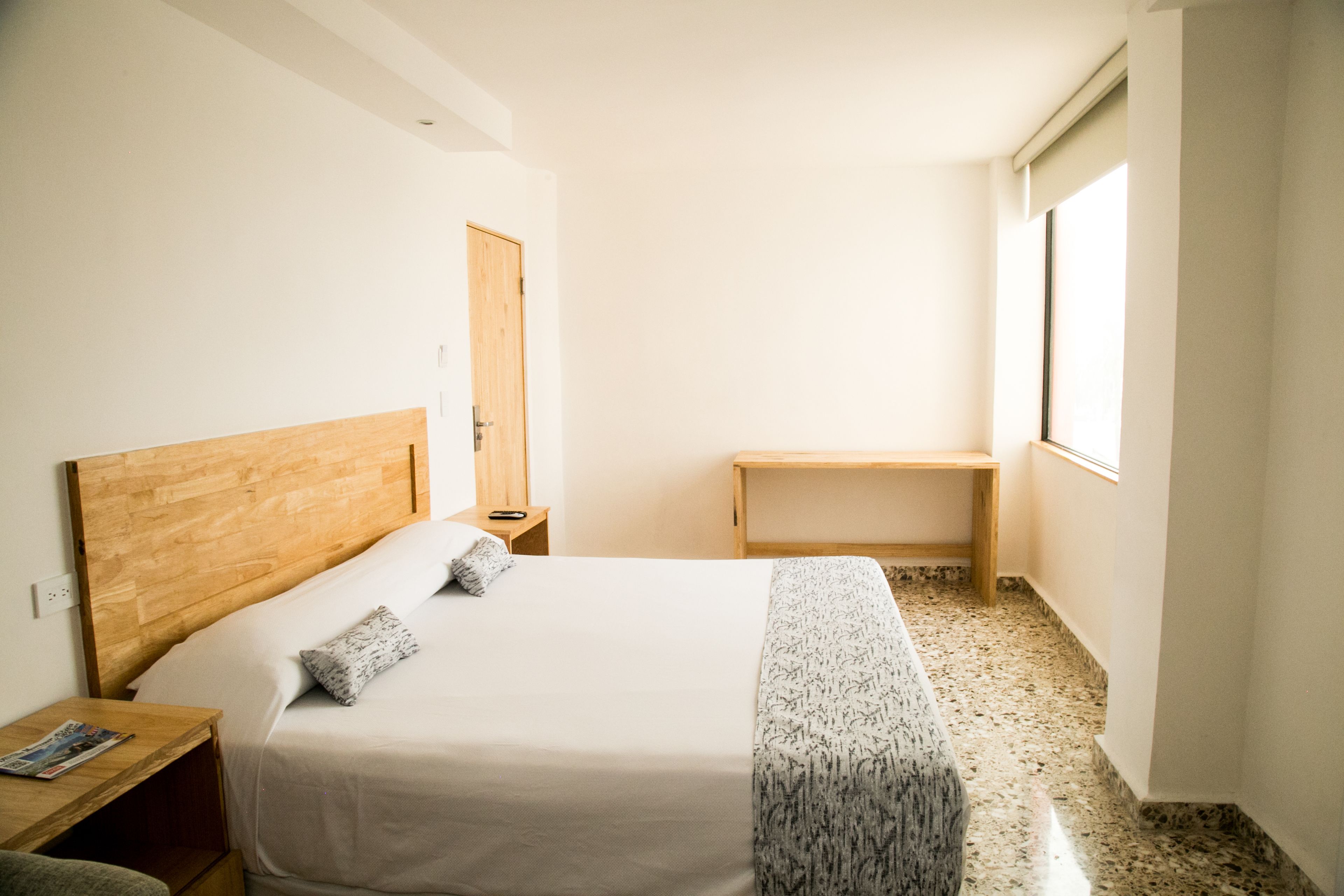 deluxe room, 1 king bed, non smoking | premium bedding, memory-foam beds, individually furnished, desk