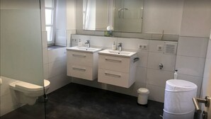 Unclassified image, 2 of 4, button - Zentrum Appartment Neuburg (Neuburg)