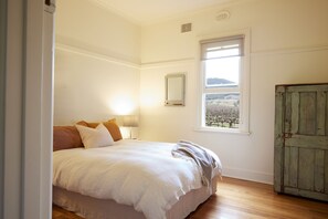 3 habitaciones, tabla de planchar con plancha y wifi gratis 