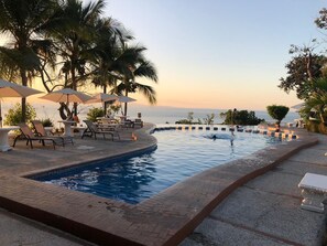 An infinity pool