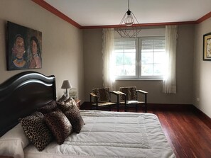 7 soverom, strykejern/-brett, wi-fi og sengetøy