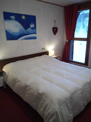 3 bedrooms, WiFi, bed sheets