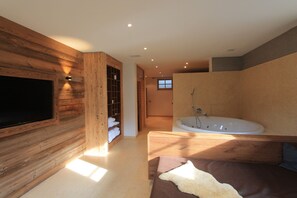 7 Schlafzimmer, Bügeleisen/Bügelbrett, Reisekinderbett, kostenloses WLAN