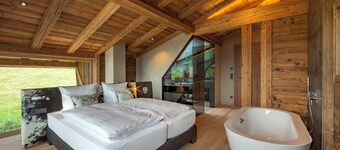 Beautiful chalet/ holiday home/in the mountains/ski slope of Kitzbühel