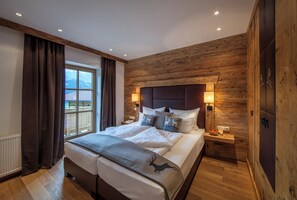 7 bedrooms, iron/ironing board, WiFi, bed sheets - Beautiful chalet/ holiday home/in the mountains/ski slope of Kitzbühel (Kirchberg in Tirol)