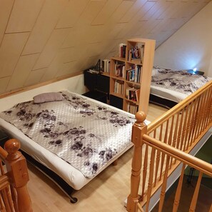 2 Schlafzimmer, Zimmersafe, kostenloses WLAN, Bettwäsche