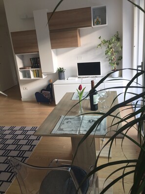 Interior - Sightseeing, hiking, skiing, resting, working (Bozen)