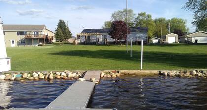 Marcellus Lake House on Saddlebag Lake