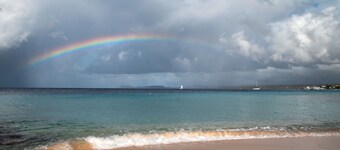 Ocean-Front, Bari Reef Studio (A4) with Gorgeous View