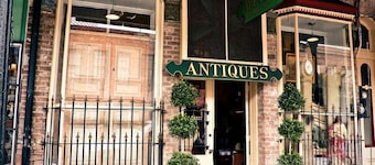 Luxurious Dual-Master Suites
Superdome, French Quarter and Convention Center