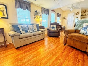 スマートテレビ、DVD プレーヤー、書庫、ビデオライブラリ