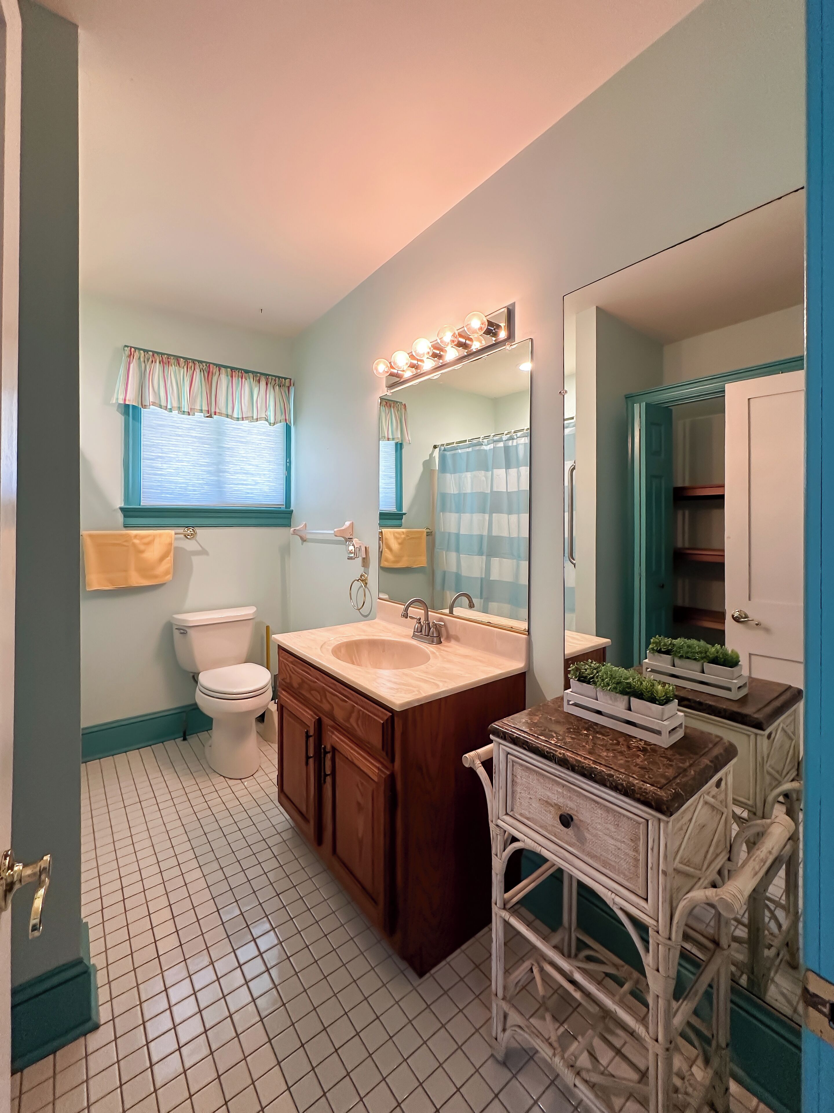 Beach block, fall birding &amp; butterfly weeks available, 150th birthday