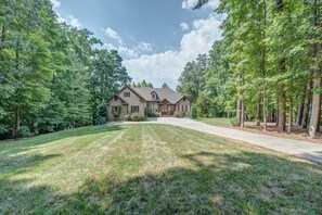 Exterior - Paradise in front of the lake (Belmont)