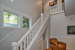 Interior - Live oak views from this 3 bedroom cottage; 2 golf carts and peaceful screened in porch (Bald Head Island)