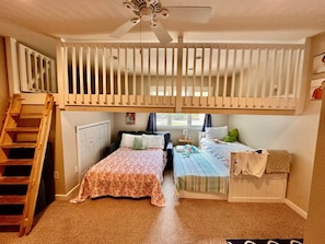 4 habitaciones, escritorio, tabla de planchar con plancha y wifi gratis 