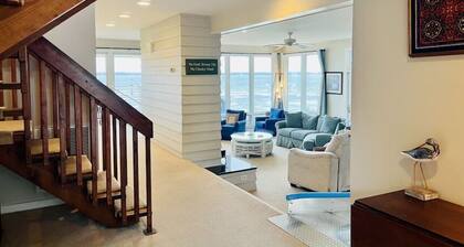 Waterfront w/ New Saltwater Heated Pool, Private Pier and Basketball Hoop.