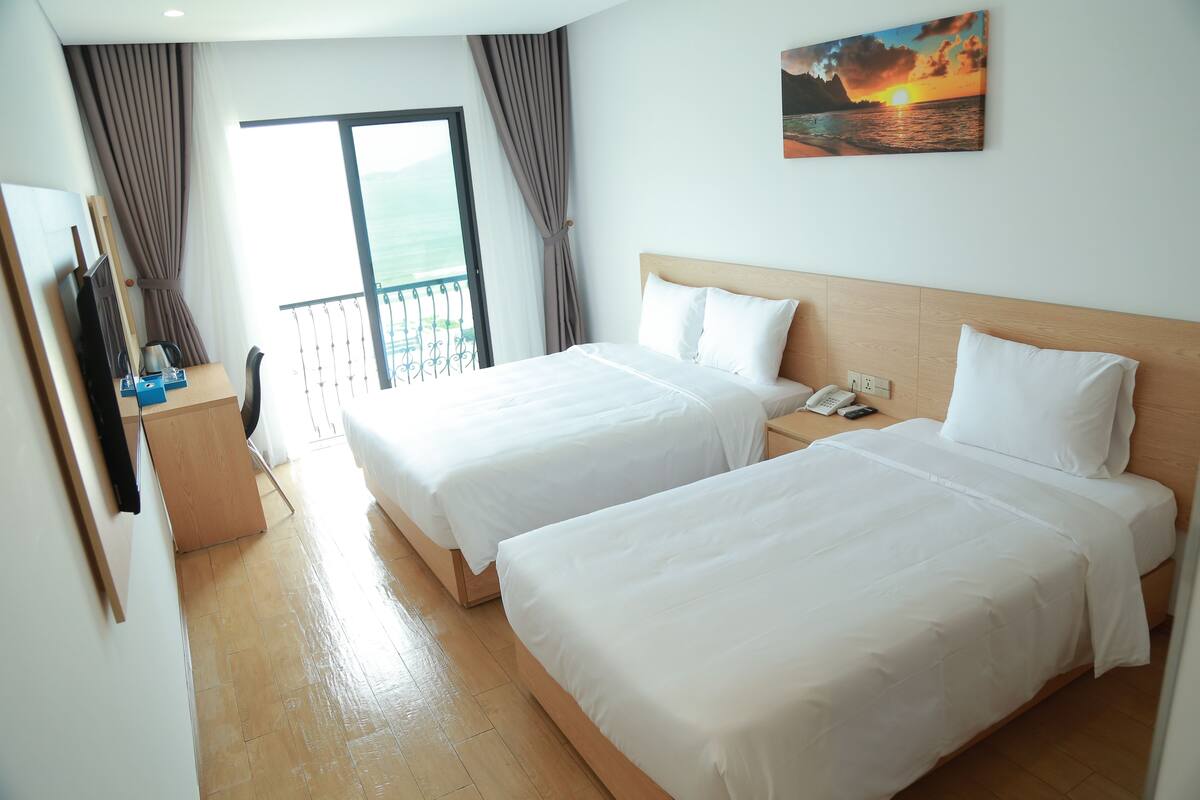 Giường phụ
