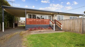 Front of property - Holiday Home in Phillip Island (Cowes)