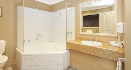 Grand Central Accommodation B&B Cobden