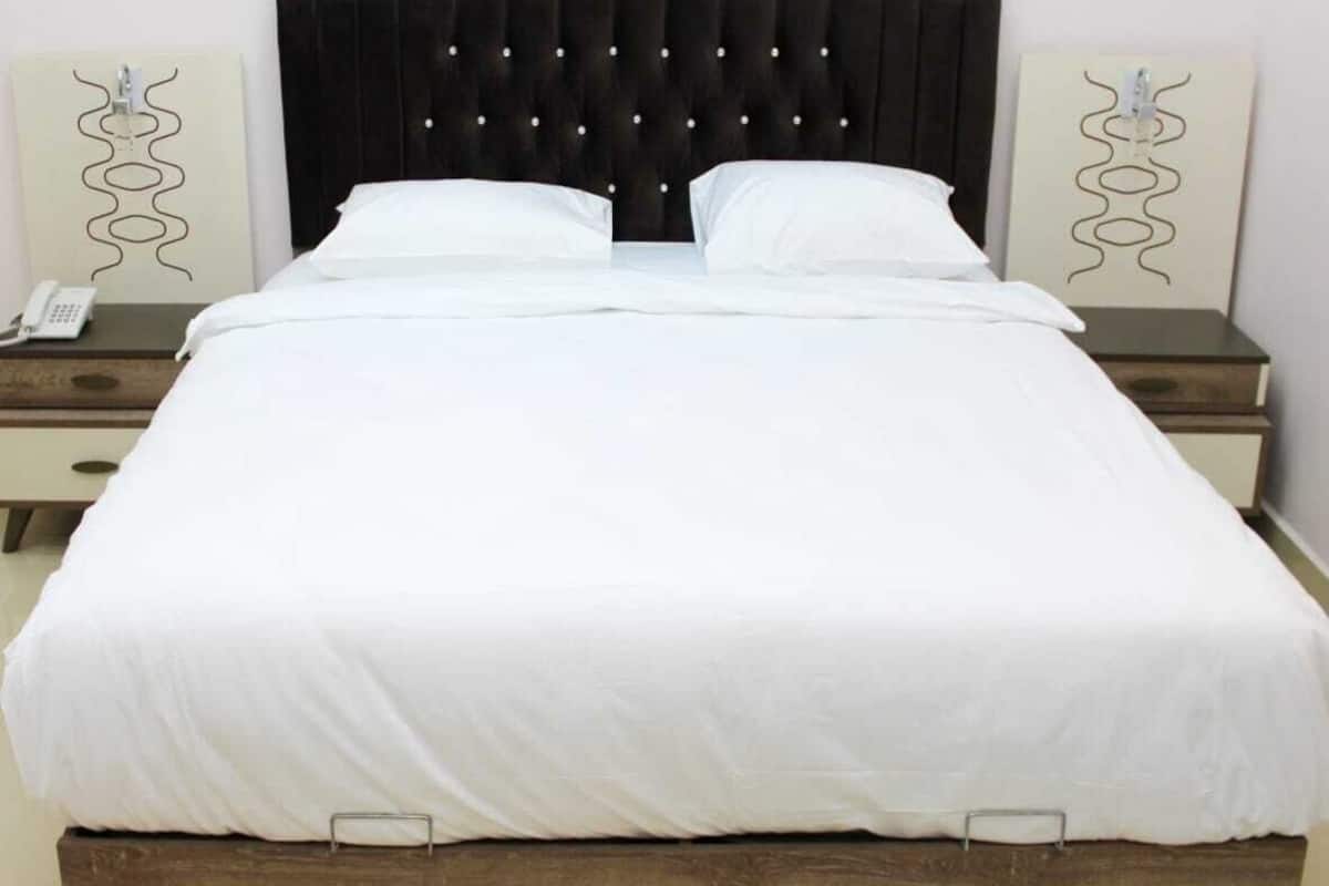 Basic Apartment, 1 Large Twin Bed, Accessible, Non Smoking | Free WiFi, wheelchair access