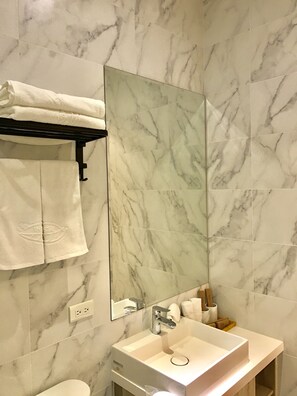 Chambre Double Standard | Salle de bain