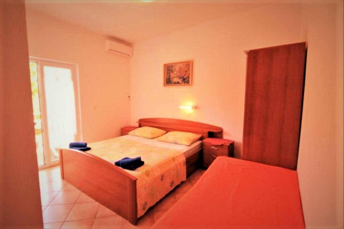 6 chambres, literie de qualité, lit avec matelas en mousse à mémoire