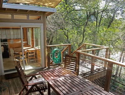 Morning Dew-A Riverfront Healdsburg Home