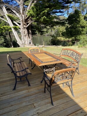 Chambre Confort, plusieurs lits, vue fleuve | Terrasse/Patio