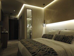Ropa de cama de alta calidad, colchones Select Comfort y minibar 
