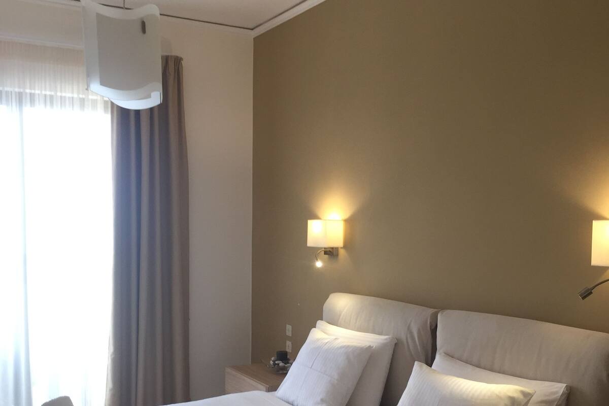 Premium Room, 2 Twin Beds, Sea View (11) | Premium bedding, Select Comfort beds, minibar, in-room safe