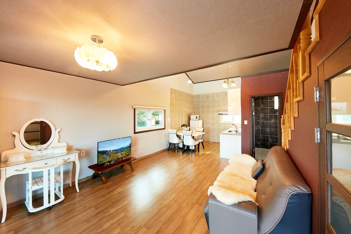 Departamento de lujo, 1 cama Queen size, para no fumadores, vista a la montaña (Princess) | 1 habitación, ropa de cama de alta calidad y decoración personalizada