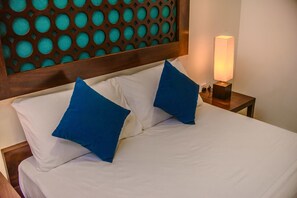 Deluxe Double Room, 1 King Bed, Non Smoking - Thambu Illam (Jaffna)