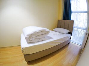 Standard Single Room | Soundproofing, free WiFi, bed sheets - Karyola Otel - Caters to Men (Gebze)
